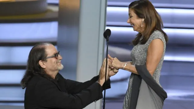 Emmy 2018: Glenn Weiss sorprendió a su novia al pedirle matrimonio
