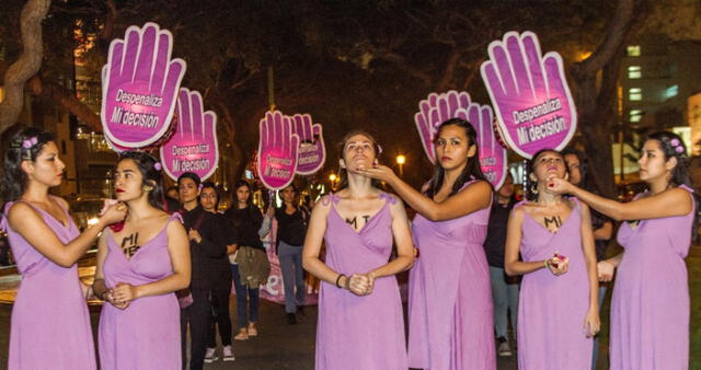 Mujeres de Perú y Bolivia exigen a Estados respeto al Estado laico y avanzar en la despenalización del aborto