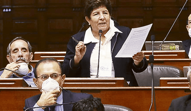 Al banquillo. Congresista Rosario Paredes tendrá que responder ante Ética y Fiscalía por recortar sueldo a su trabajadora.