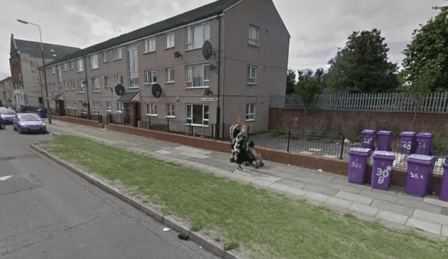 Google Maps Viral: hombre hace gesto obsceno en la calle, sin imaginar que su mujer se enteraría [FOTOS]