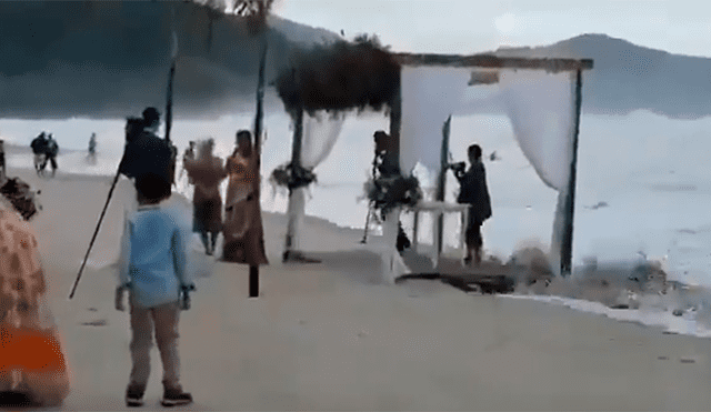 YouTube Viral: Pareja realiza su boda en la orilla de una playa, pero ocurre lo inesperado