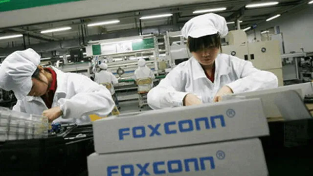 Foxconn le pide a Apple mover su producción fuera de China.