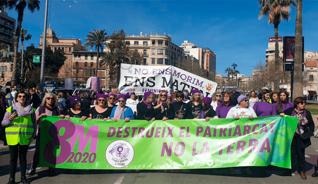 Día de la Mujer en España: miles de personas se manifiestan en Palma por la igualdad de derechos