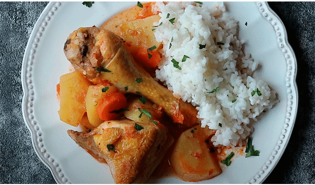 El estofado de pollo peruano puede incorporar el ají panca, que otorga sabor y color al plato. Foto: captura de Las Recetas de MJ / YouTube
