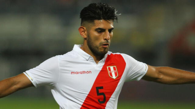 Carlos Zambrano integrante de la Selección Peruana