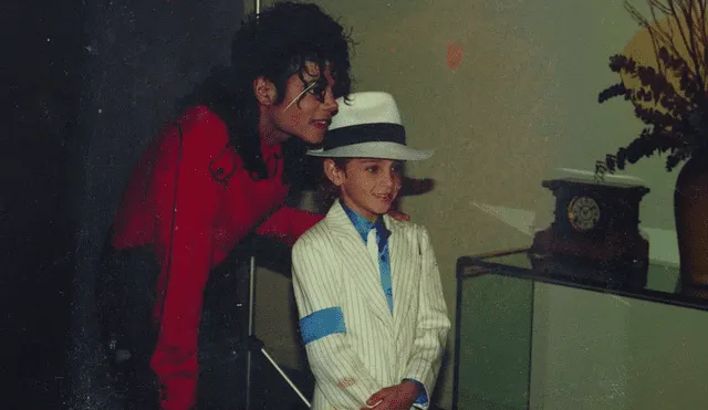Michael Jackson captado en comprometedor vídeo con un menor de edad