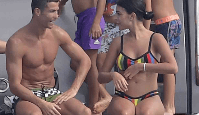 Novia de Cristiano Ronaldo seduce a hinchas de Juventus con sensual disfraz por Halloween 