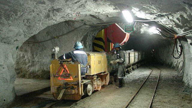 Arequipa y Junín tienen el 25% de los trabajadores mineros del país