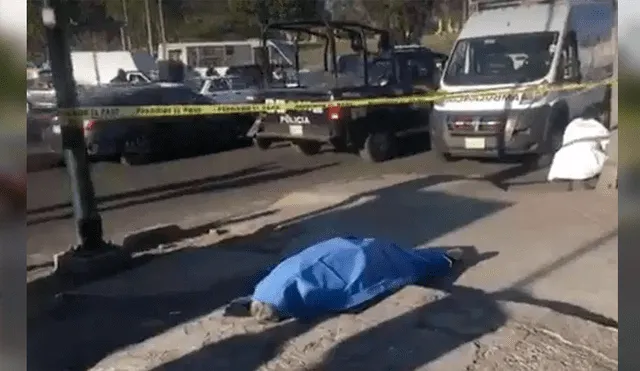 Taxista muere de un infarto luego de detenerse a pedir ayuda [VIDEO]