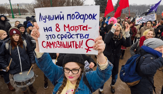 Rusia: Tras seis intentos, mujer logra que acepten denuncia de agresión física en contra de expareja