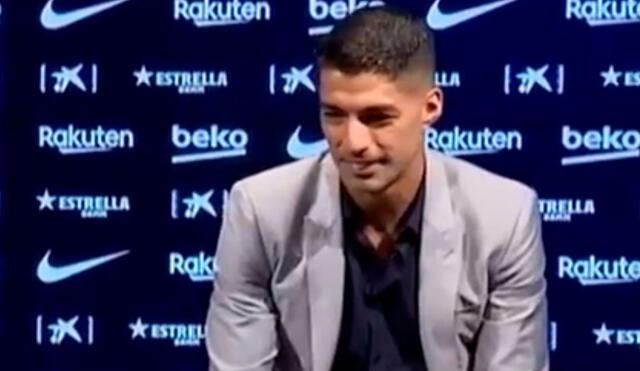 Luis Suárez brindó una conferencia para despedirse del club y sus compañeros. Foto: Captura de Barca TV