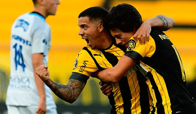 Peñarol y Liverpool se enfrentan por la fecha 10 de la Primera División de Uruguay. (FOTO: Twitter).