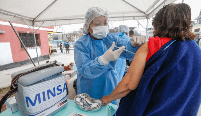 Inoculan a más de 100 voluntarios durante ensayo clínico a cargo de la UPCH. Foto referencial: Minsa