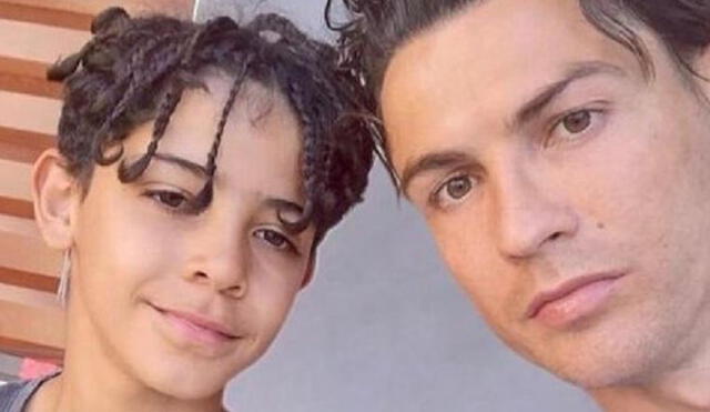 Cristiano Ronaldo compartió esta fotografía con su hijo para acompañar el saludo por su cumpleaños. Foto: Instagram.