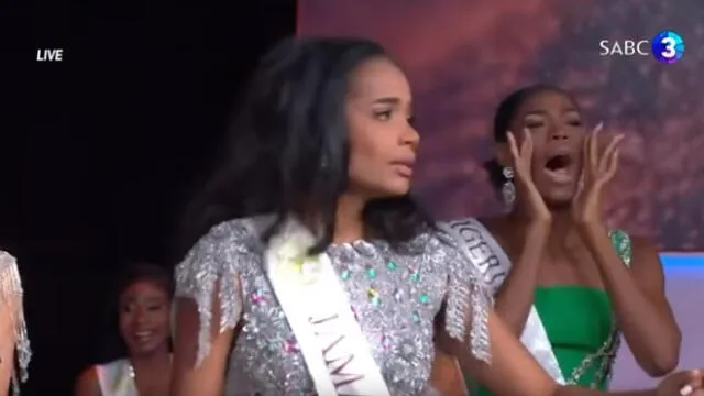 La representante de Nigeria, Nyekachi Douglas, se robó la atención con su curiosa reacción tras el anuncio de la ganadora del certamen.