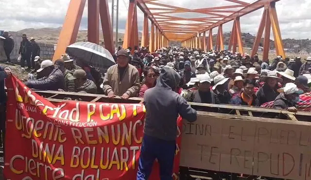 Comuneros protestaron en el puente Internacional. Foto: La República