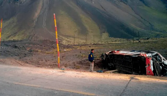 Argentina: accidente de bus deja al menos tres menores muertos