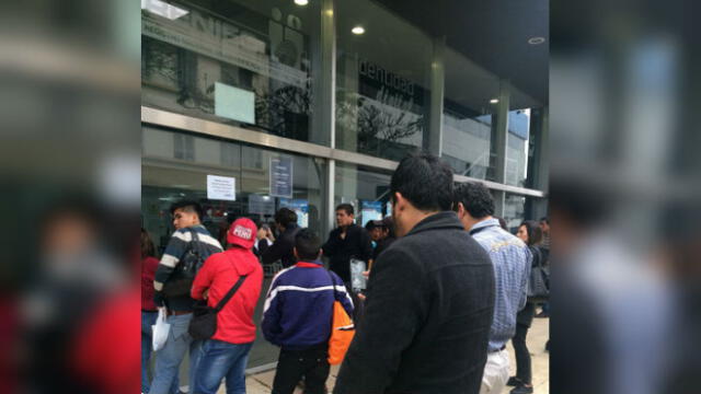 Reniec: usuarios reportaron caída de sistema en sede de Miraflores