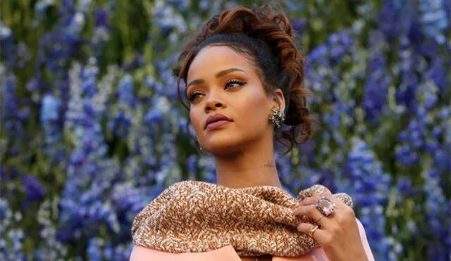 Rihanna responde a quienes critican su peso y luce atrevido atuendo transparente
