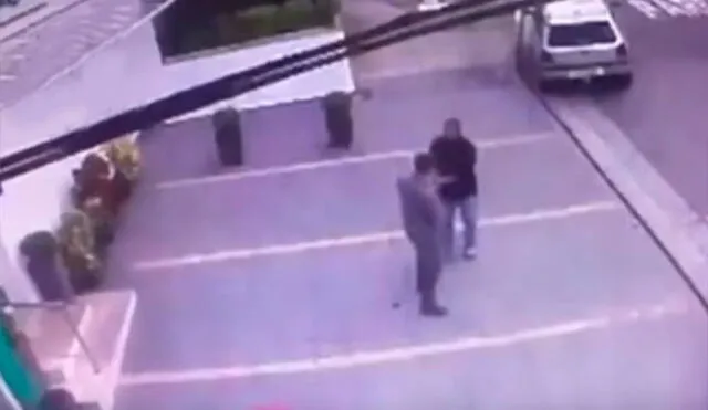 YouTube: sujetos pelean por estacionamiento y todo termina en tragedia 