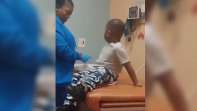 Facebook: Enfermera usa creativo método para poner inyección a niño [VIDEO]