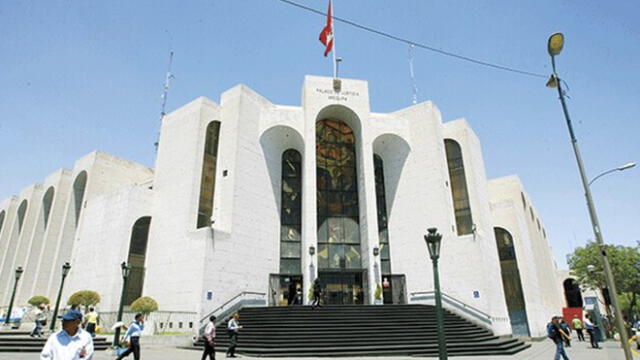 Jueces de Arequipa esperan que se compre mascarillas, alcohol e implementos para personal de Salud del hospital Goyeneche de Arequipa.