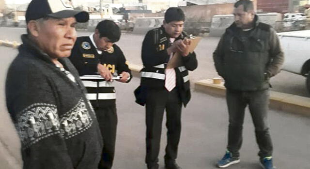 diligencia. Policía hizo intervención con fiscales en la salida de Puno a Cusco.