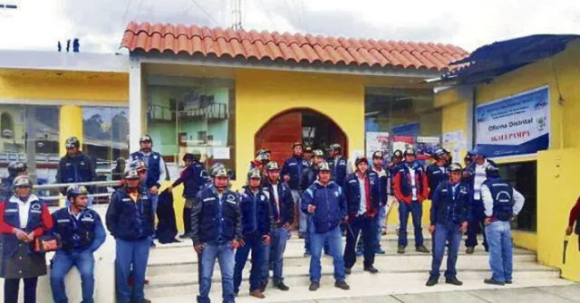 Ronderos toman sede edil de Agallpampa y retienen a ingeniero de obras