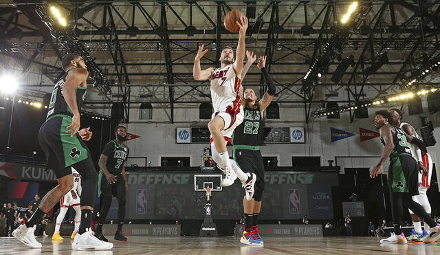 Boston Celtics venció 117-114 a Miami Heat en la primera final del Este de los NBA Playoffs 2020. Foto: AFP