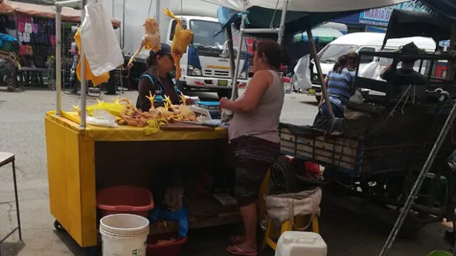 #YoDenuncio: mercado invade vía donde transitan vehículos