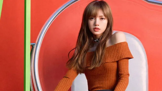 Desliza para ver más fotos de Lisa de BLACKPINK.