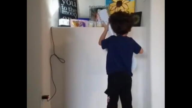 Twitter: Niño conmueve en redes al cantarle a su hermana fallecida [VIDEO]