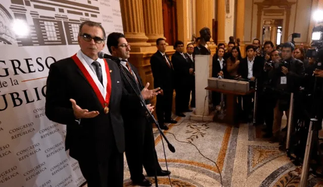 Olaechea tras anuncio de Vizcarra: “No nos aferramos a nuestros cargos, pero defenderemos la institución”