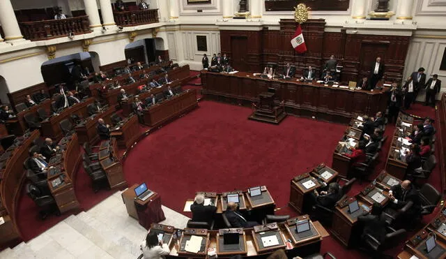 Pleno aprobó ley para formalizar taxis colectivos, excluyendo a Lima y el Callao