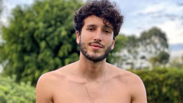 Anteriormente el intérprete de “Ya no tiene novio” confirmó que el medallón fue un regalo de Tini Stoessel. (Foto: Instagram)