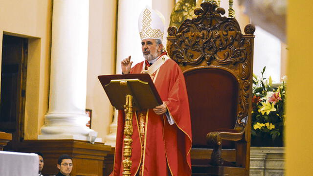 Arzobispo de Arequipa: También hay corrupción en currículo 