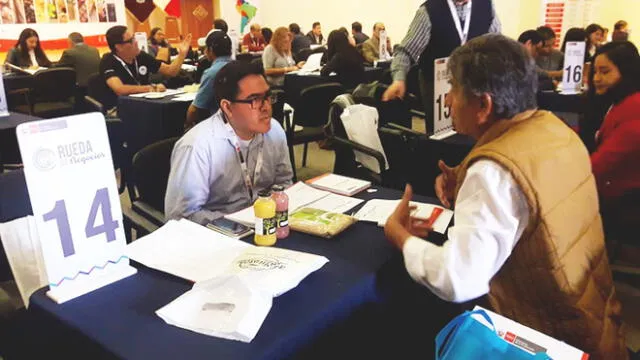 Más de 150 micro y pequeños empresarios de Arequipa buscan mercados para colocar sus productos [VIDEO] 