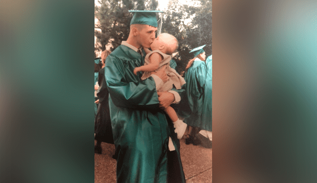 Facebook viral: Padre e hija recrean adorable foto de graduación tras 18 años y emocionan a miles