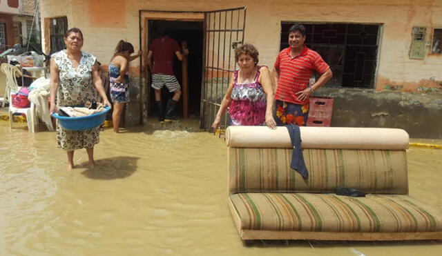Piura: viviendas de Castilla continúan inundadas tras desborde del río