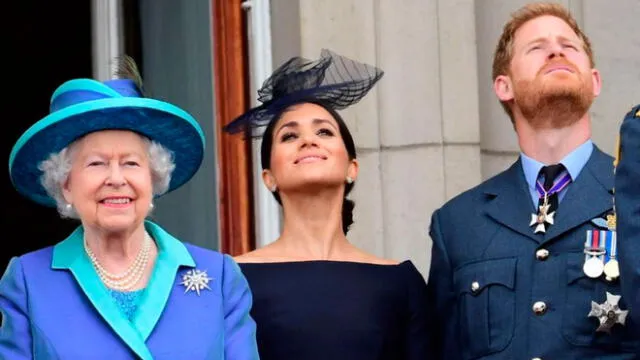 Reina Isabel, príncipe William, príncipe Harry y Meghan Markle