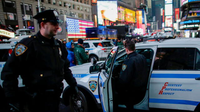 Nueva York: policía detuvo al sujeto al momento del crimen