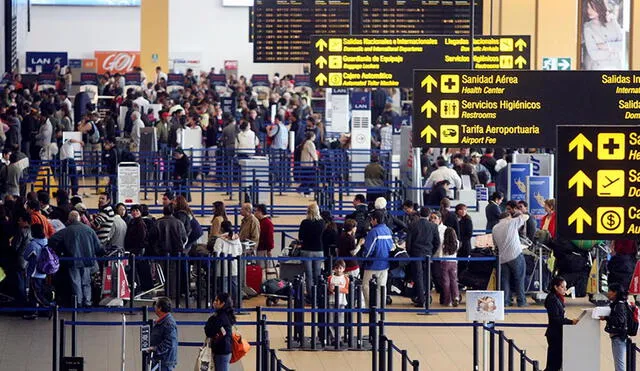 Personal de Aeropuerto Jorge Chávez inspecciona a pasajeros provenientes de Europa [VIDEO]