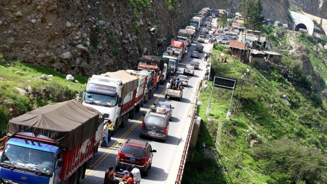 Camiones no podrán transitar por la carretera Central en Semana Santa 