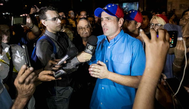 Capriles dice llegaron a Venezuela equipos para "reprimir" protestas