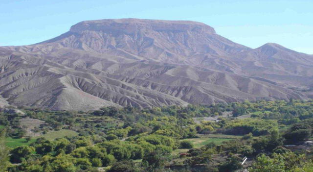 Autoridades de Moquegua realizan gestiones en busca de convertir al cerro Baúl en destino turístico.