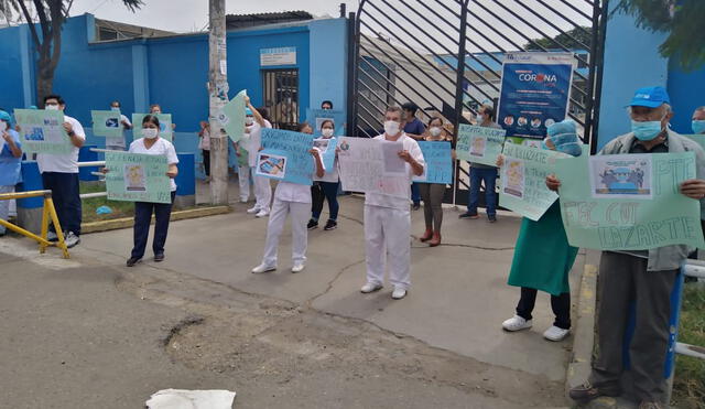 Protesta en afueras de nosocomio