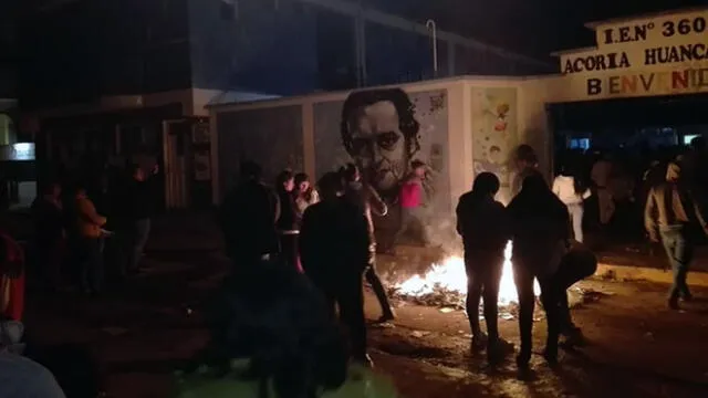 Elecciones 2018: turba quema material electoral [VIDEO]