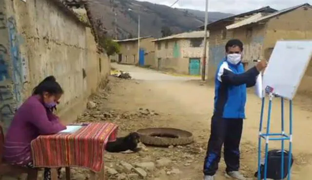 Huancavelica: profesor nominado al ‘Nobel de Educación’ camina hasta 10 km todos los días para dictar clases