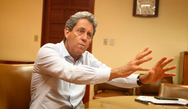 "Edgar Alarcón quería que el MEF le dé el 1% de la reconstrucción", afirma ministro Thorne