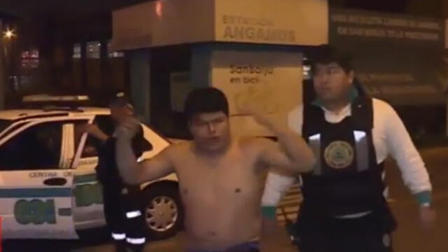 Serenos y policías detuvieron al descontrolado sujeto y lo llevaron a la comisaría de San Borja. (Foto: Captura de video / América TV)